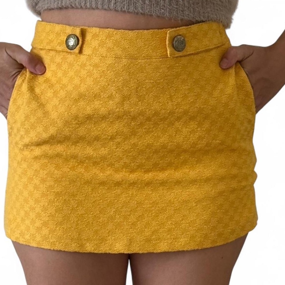 Chic Yellow Mini Skirt